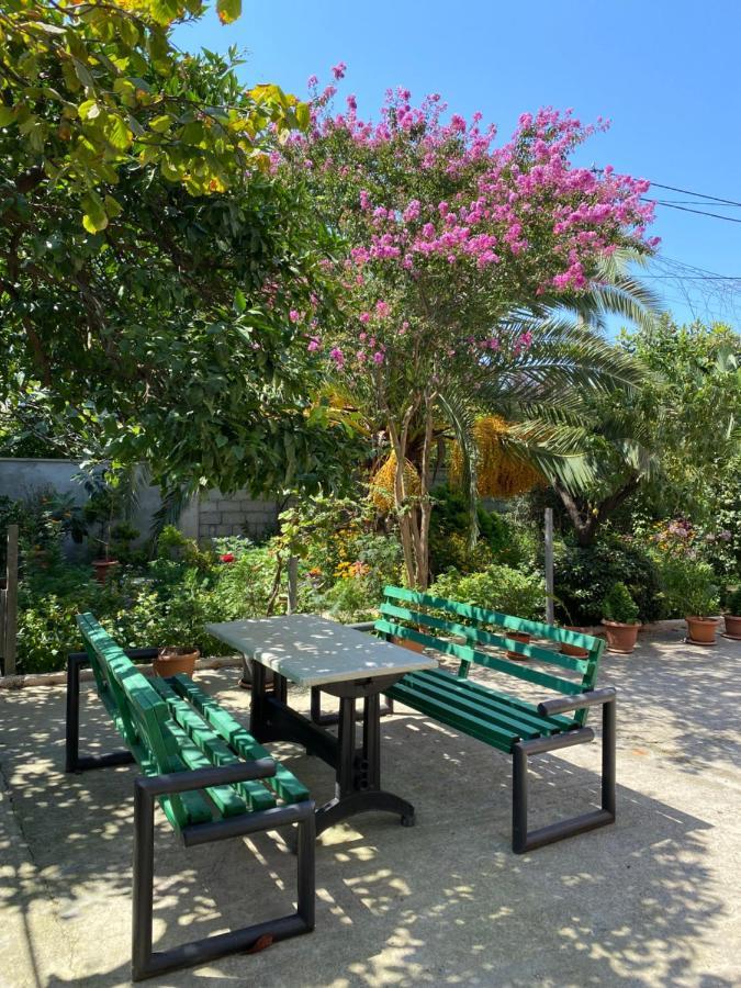Villa Jakos Paradise Batumi Eksteriør billede